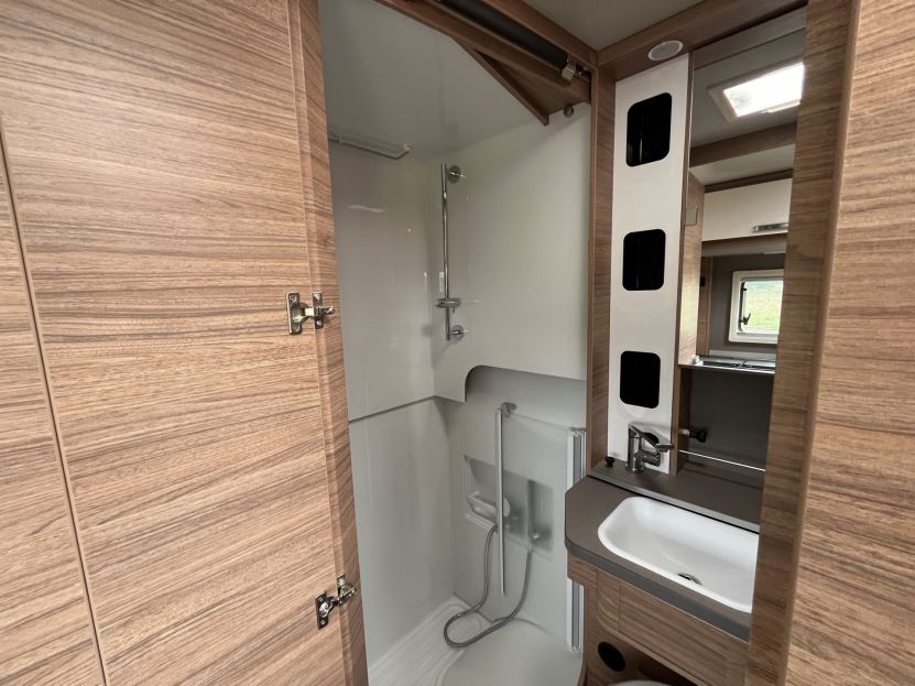 Weinsberg X-Cursion Van 500 MQ Pepper (134)