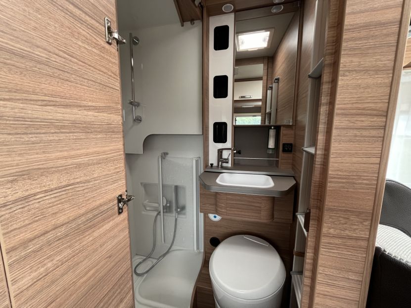 Weinsberg X-Cursion Van 500 MQ Pepper (134)