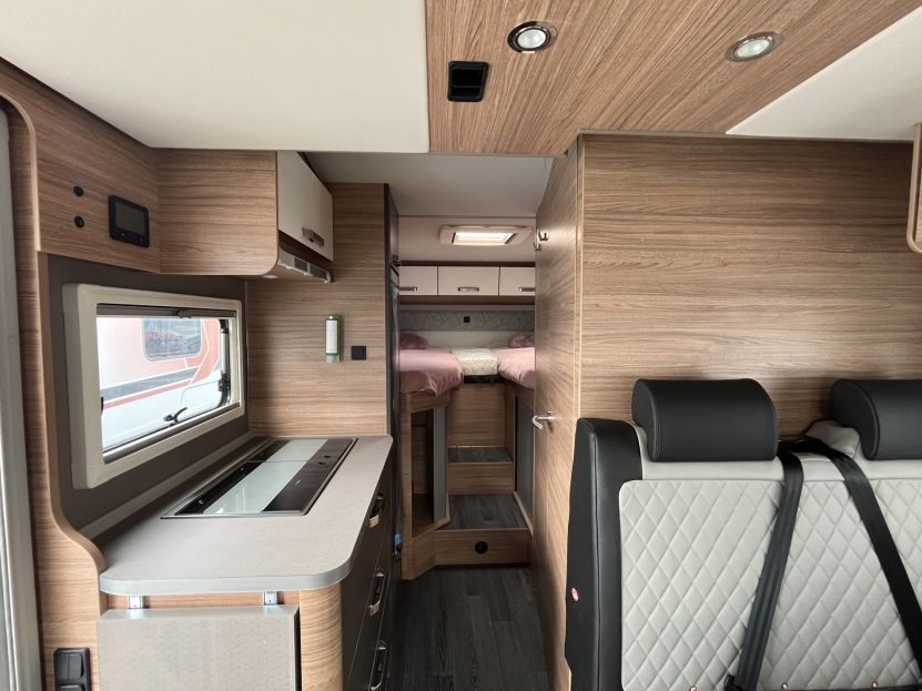 Weinsberg CaraSuite 650 MEG Ford (5)