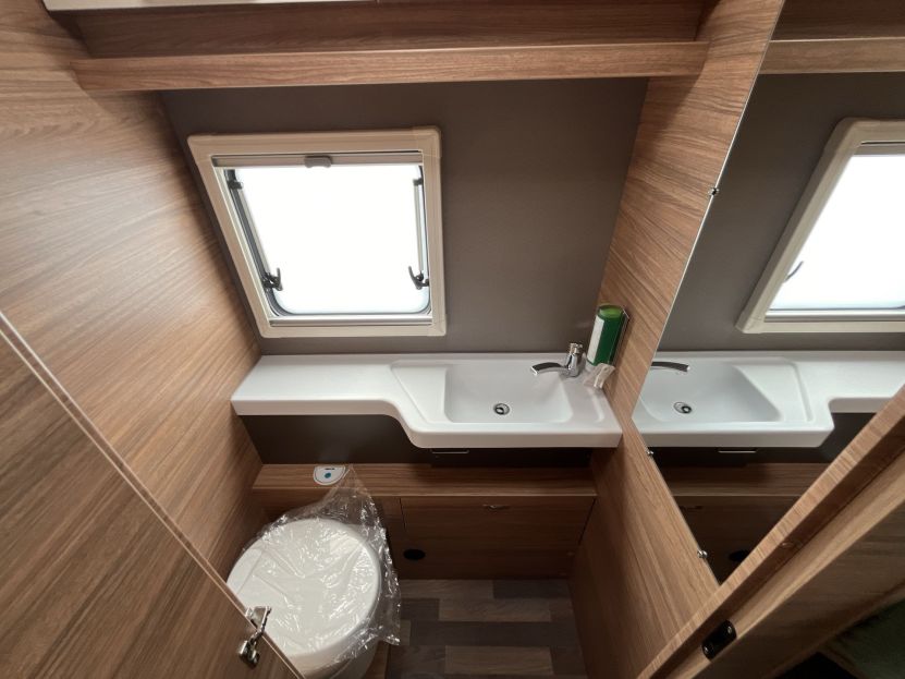 Weinsberg CaraCore 700 MEG (13)