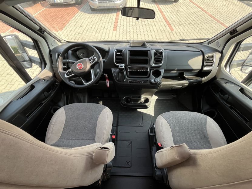 Carado T 447 (27)