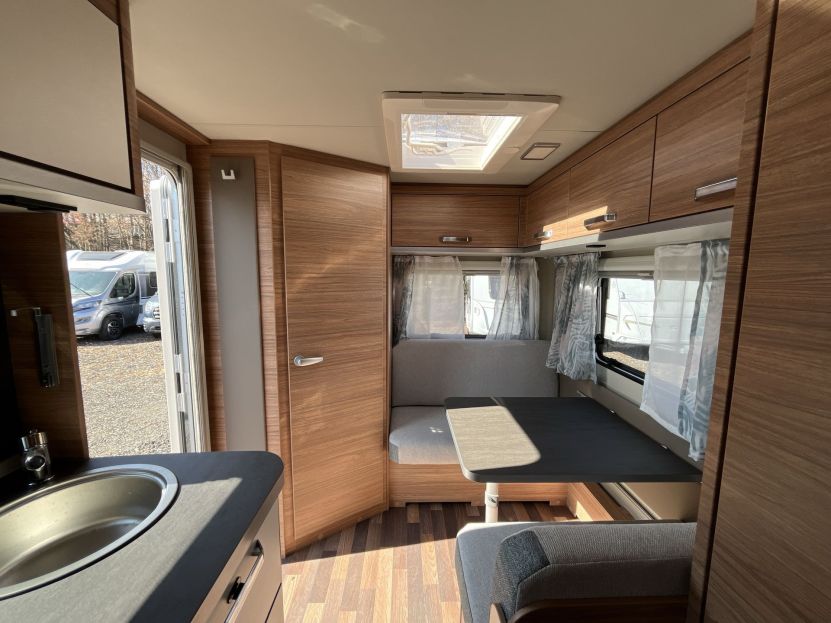 Weinsberg CaraOne 390 QD (87)