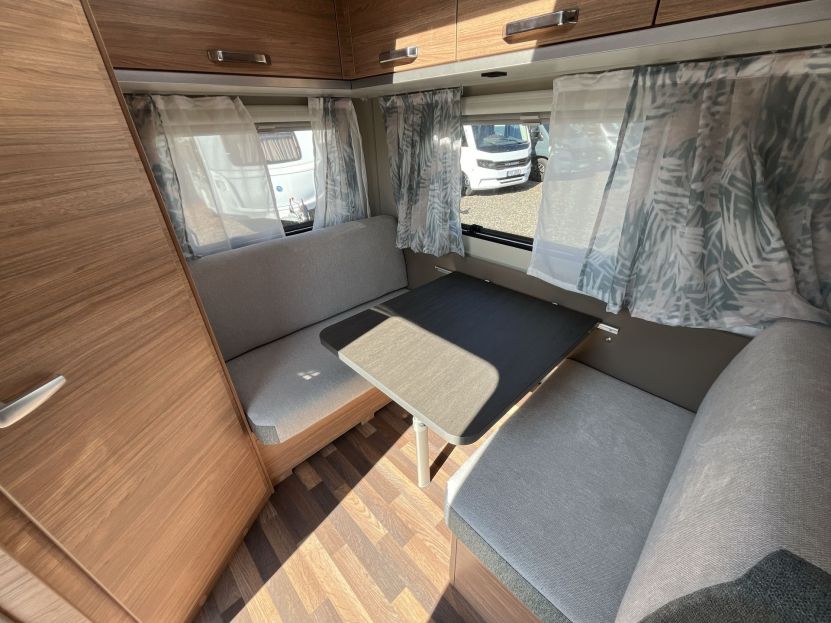 Weinsberg CaraOne 390 QD (87)
