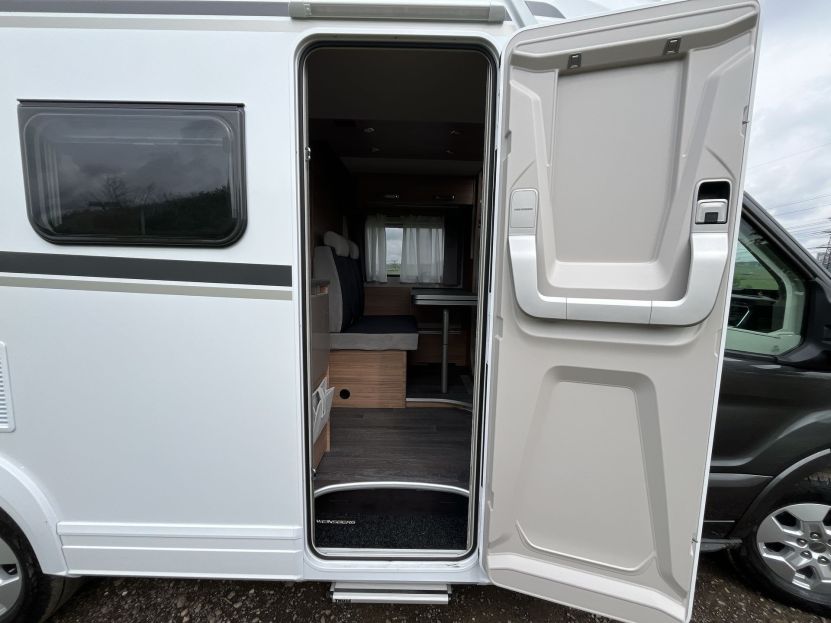 Weinsberg CaraSuite 650 MEG Ford (38)