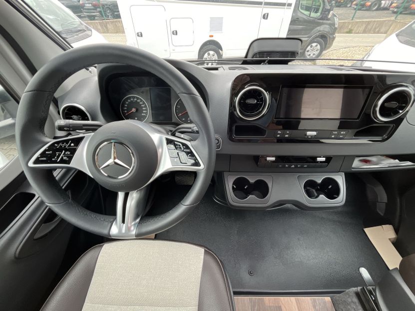 Weinsberg CaraCompact Suite PEPPER 640 MEG (26)
