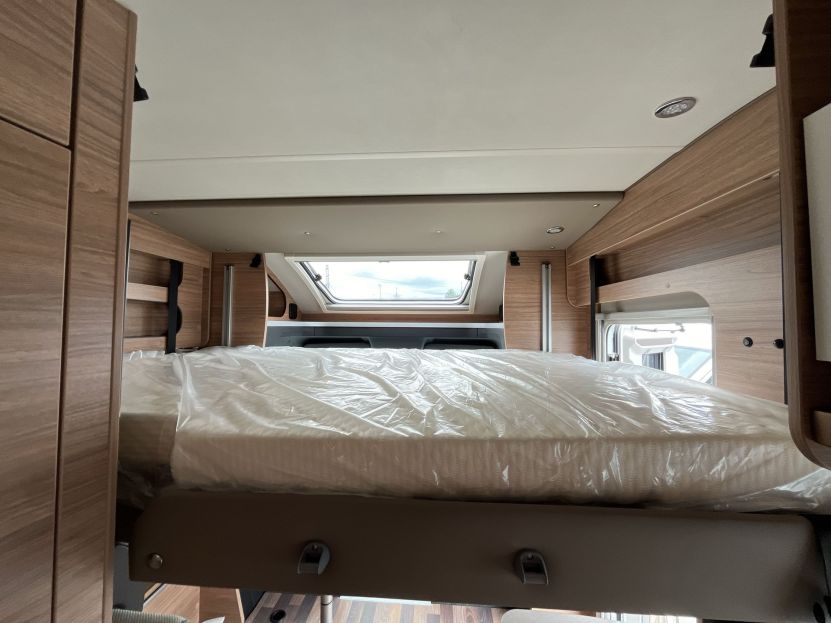 Weinsberg CaraCompact Suite PEPPER 640 MEG (26)