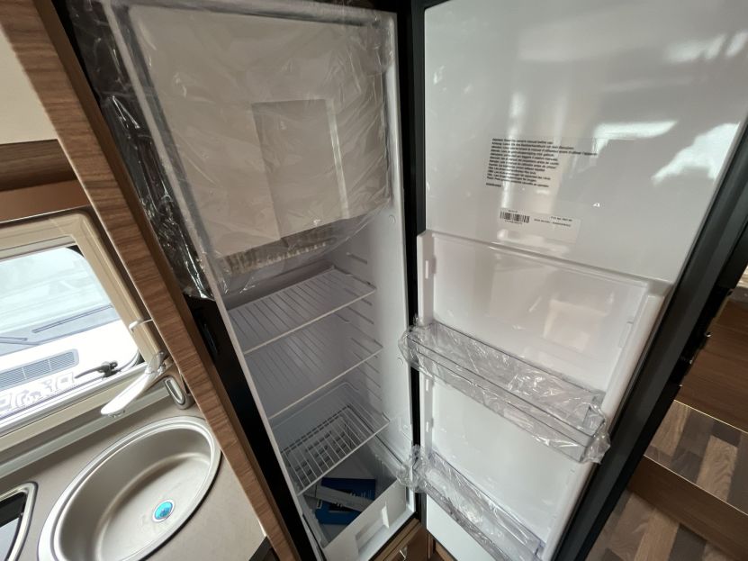 Weinsberg CaraCompact Suite PEPPER 640 MEG (26)