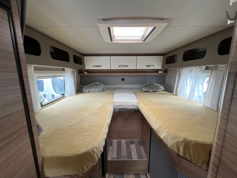 Weinsberg CaraCompact Suite PEPPER 640 MEG (26)